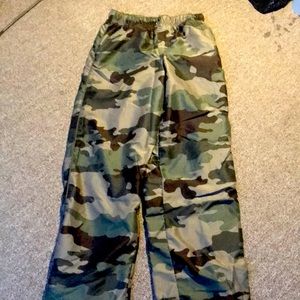 Boys camo ski pants ⛷⛷